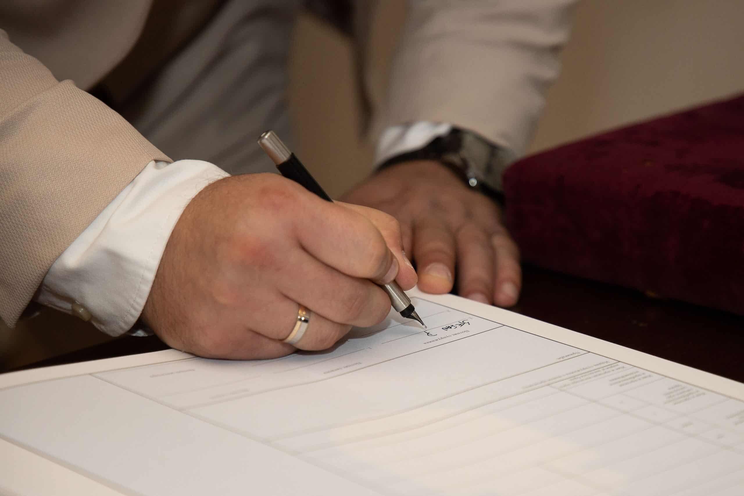 ¿Debo firmar el release de la aseguranza? Georgia
